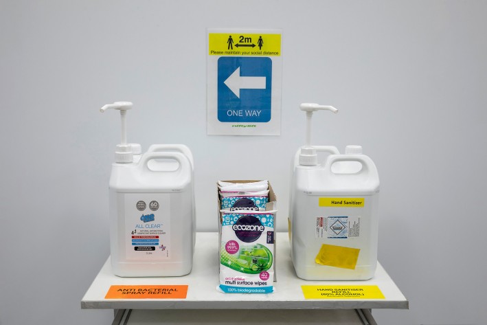 Precauciones COVID de Niftylift - Estación de desinfección